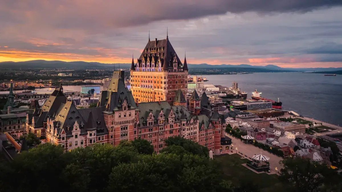 Fairmont Le Château Frontenac at sunset