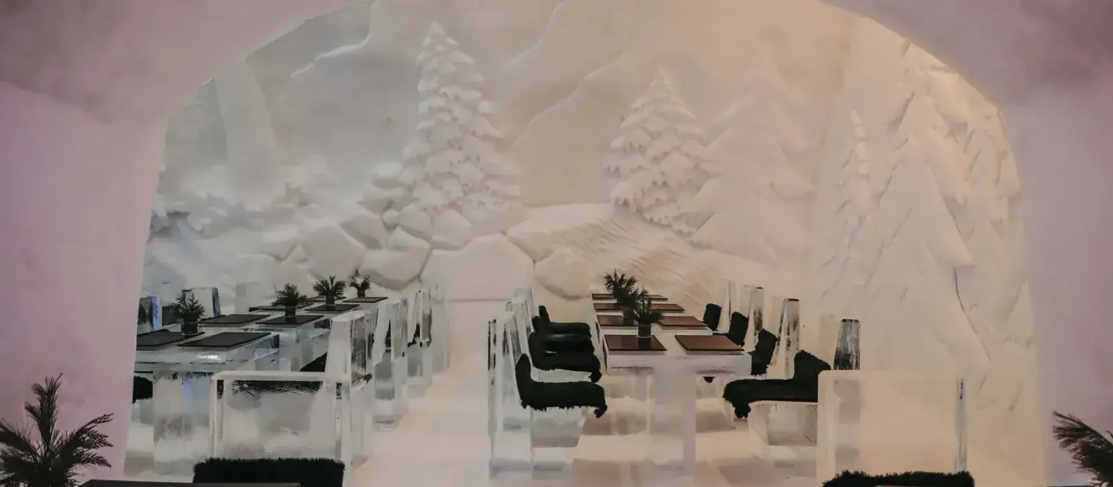 The restaurant at the Hotel de Glace in Quebec City