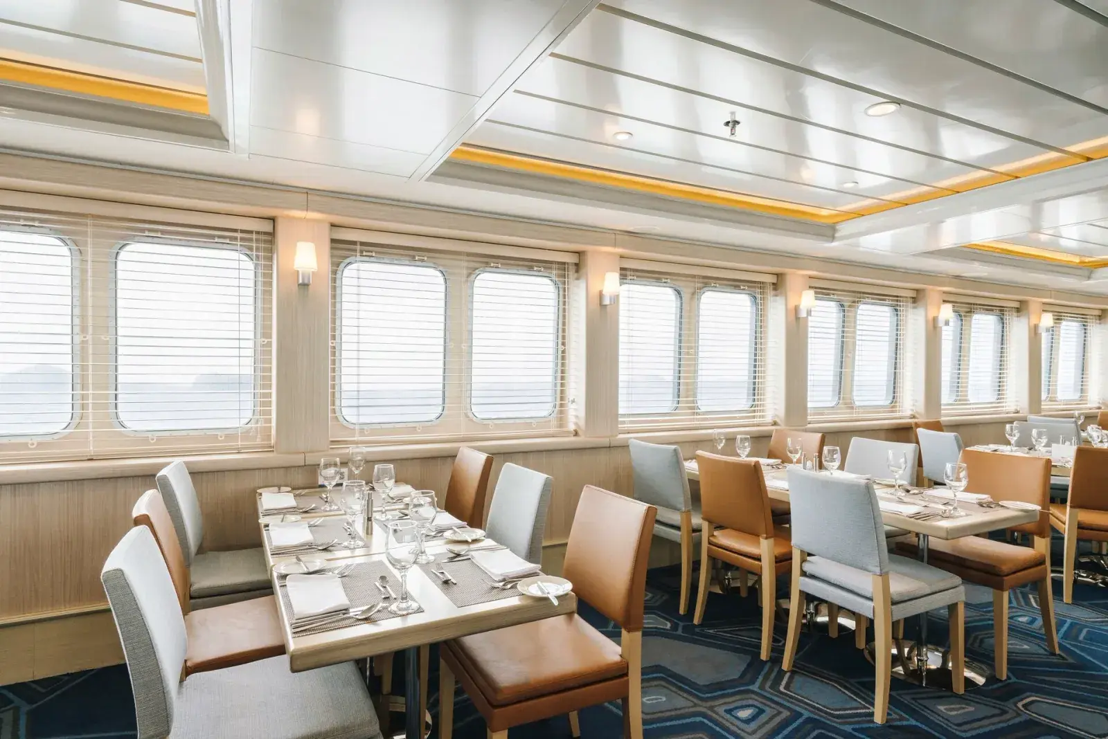 MS Santa Cruz II Galapagos cruise ship restaurant