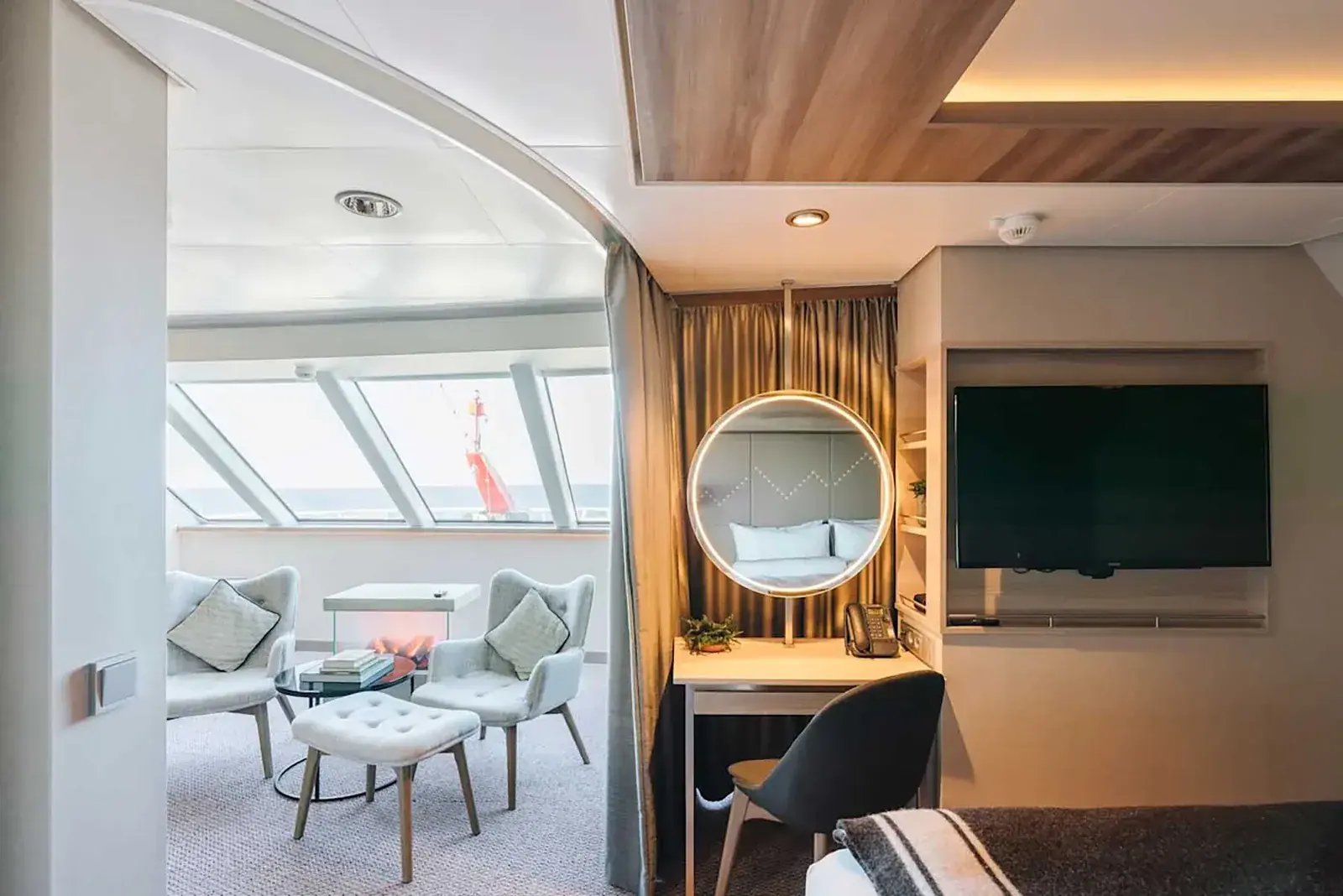 HX ms fridtjof nansen mf corner suite