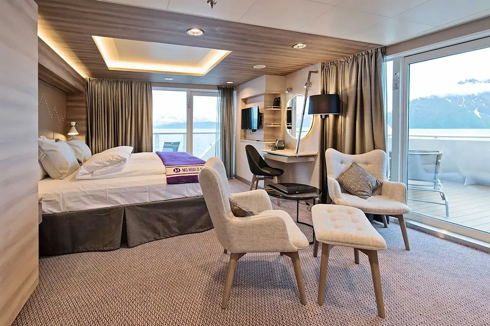 HX expeditions ms roald amundsen mc corner suite with balcony