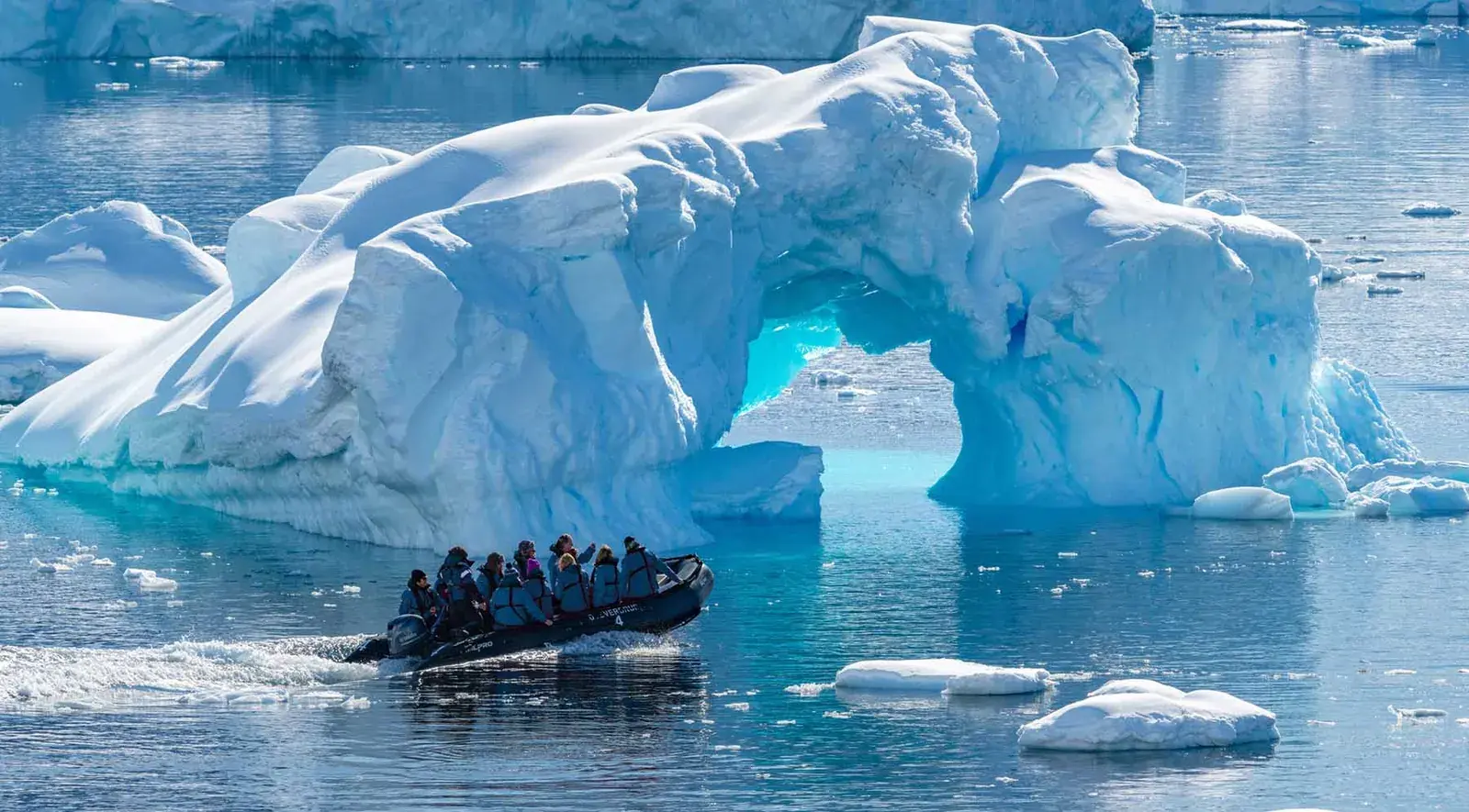 HX expeditions ms roald amundsen zodiac cruises past icebergs