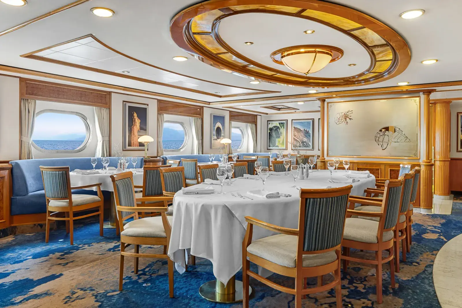 National Geographic Orion restaurant dining room