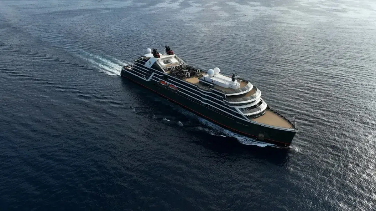 Seabourn Pursuit cruise ship aerial photo