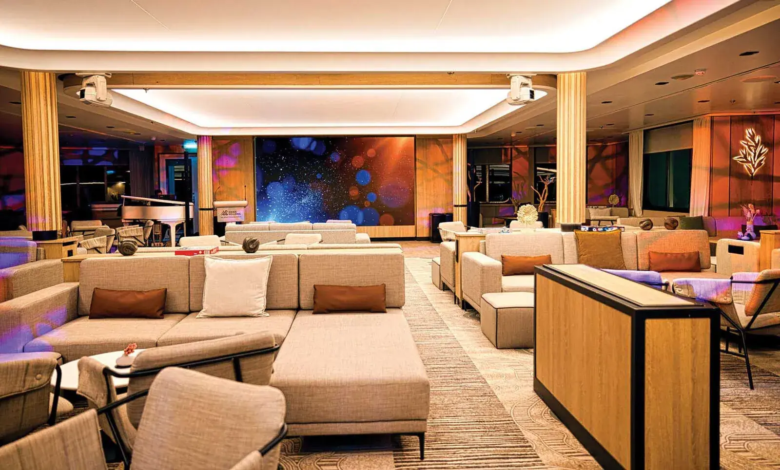 Swan Hellenic SH Diana observation lounge interior