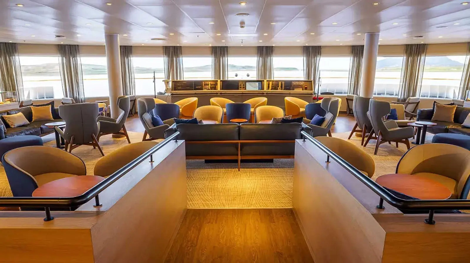 Ultramarine Panorama Lounge with polar views