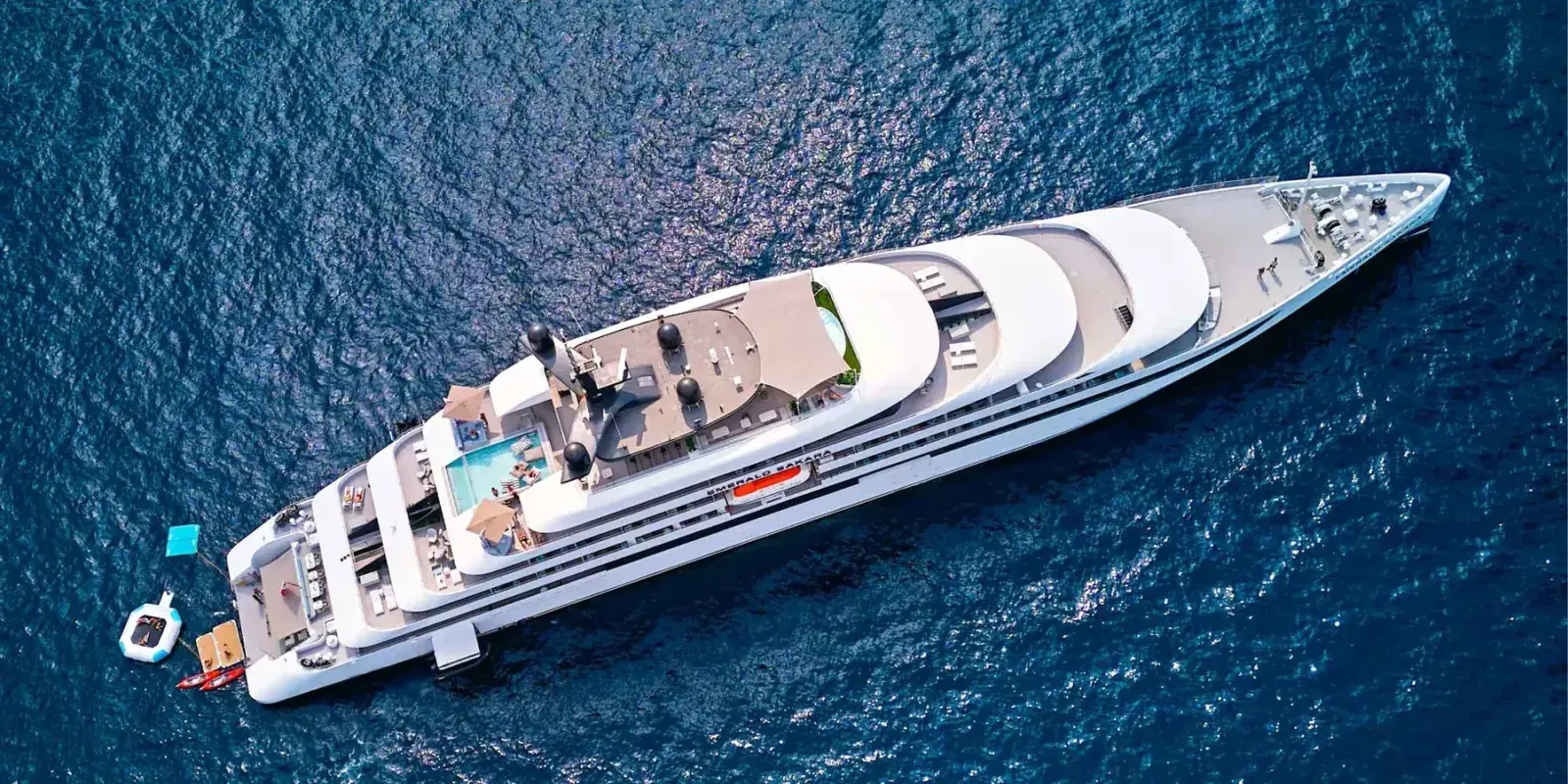 Birds eye view of the Emerald Sakara luxury yacht
