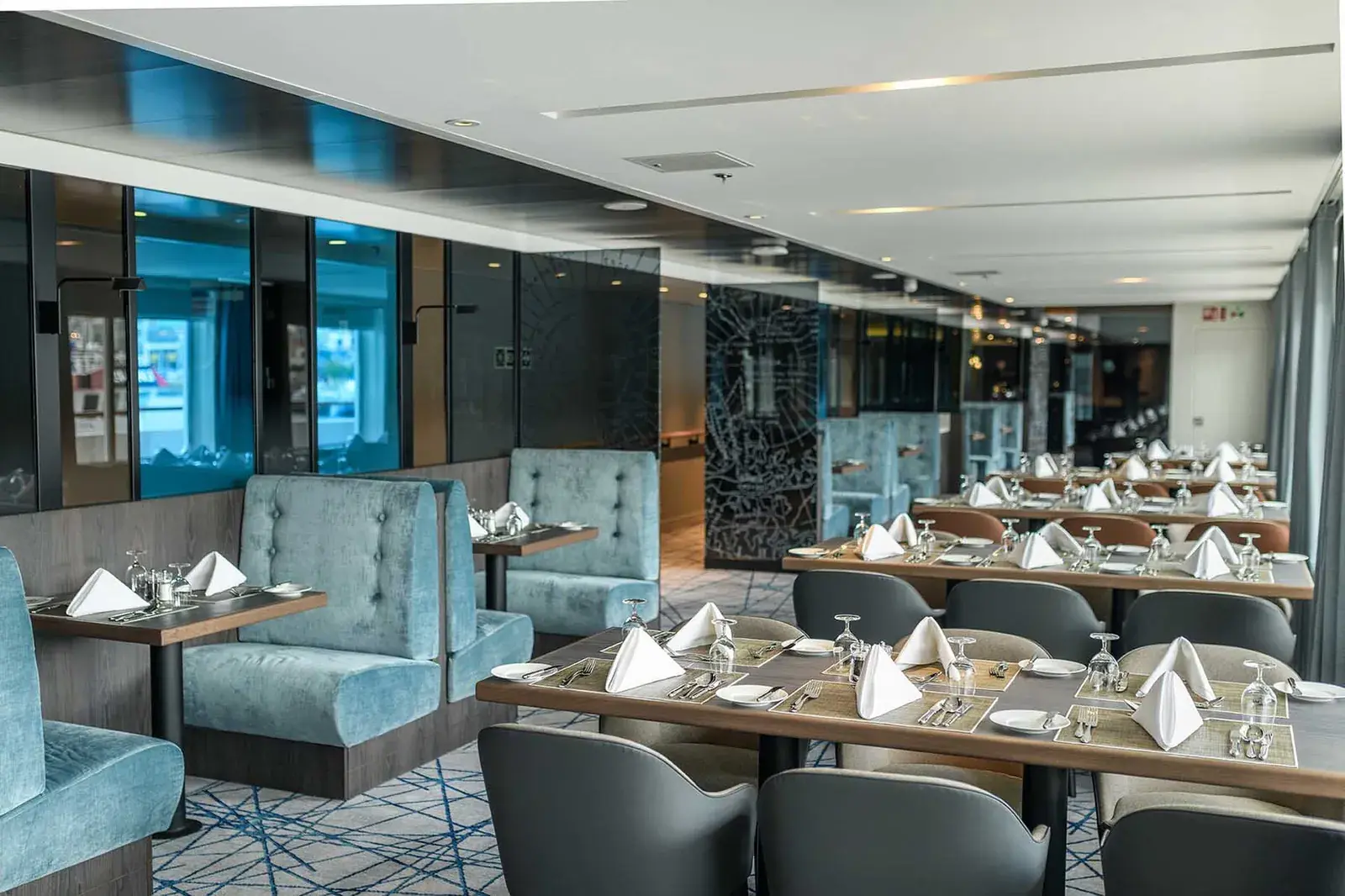 Quark Expeditions Ultramarine expedition cruise ship restaurant