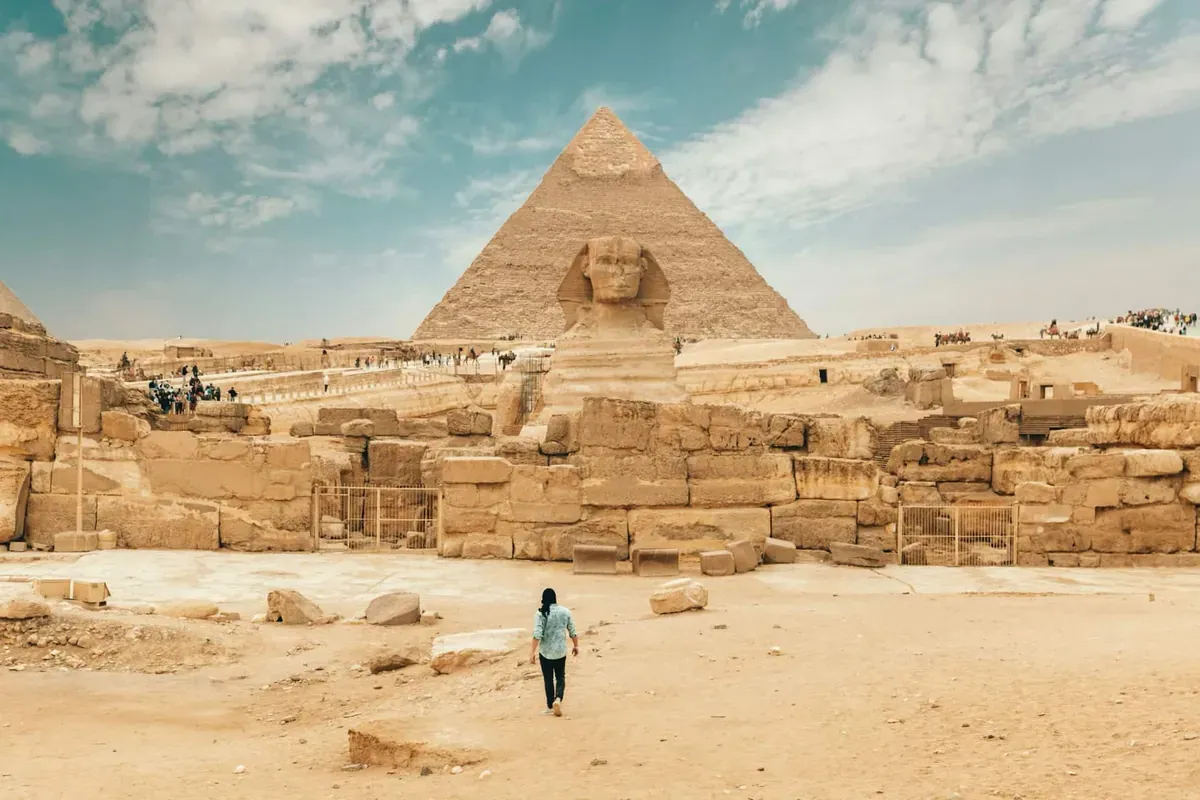 Great Pyramid of Giza and Sphinx