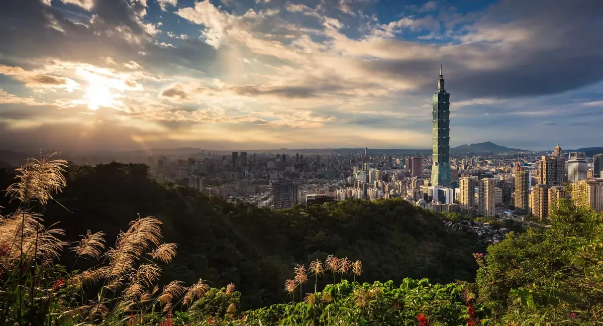 Sunset view of the Taipei skyline in Taiwan