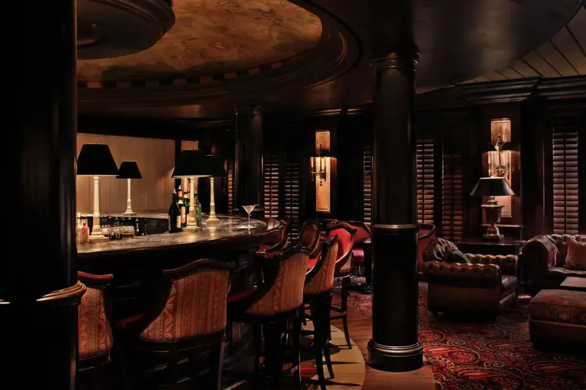 Crystal Serenity: Avenue Saloon