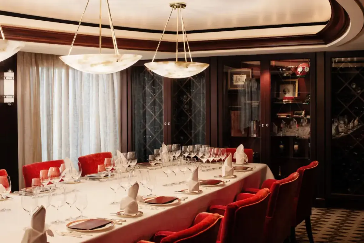 Crystal Serenity: The Vintage Room