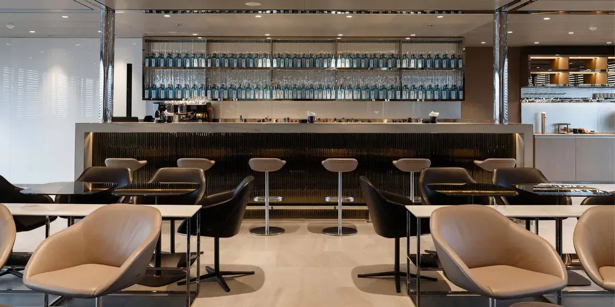 Emerald Yachts Amici Bar + Lounge