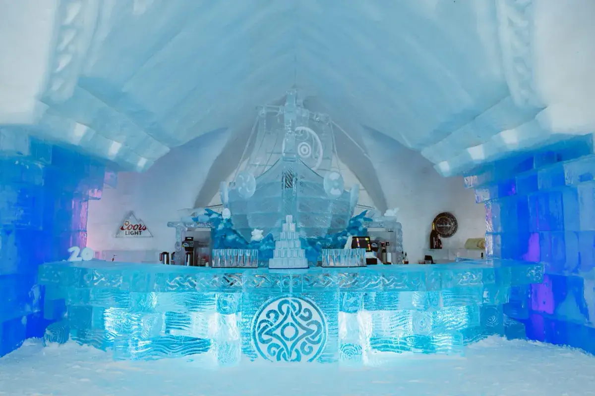 Hotel de Glace: Ice Bar
