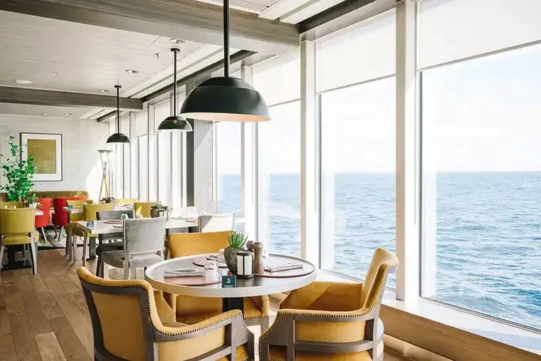 MS Fridtjof Nansen: Restaurant Fredheim