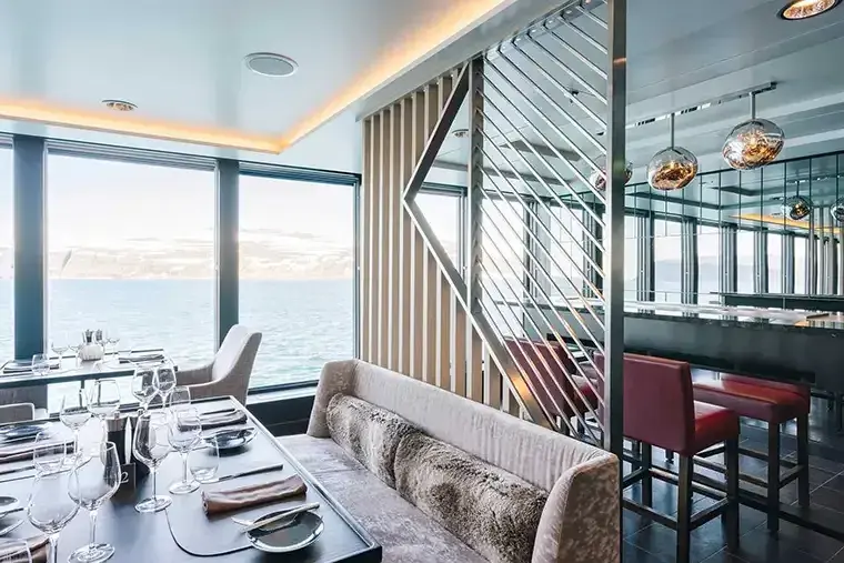 MS Fridtjof Nansen: Restaurant Lindstrøm