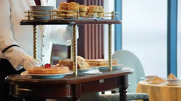 Oceania Insignia afternoon tea service