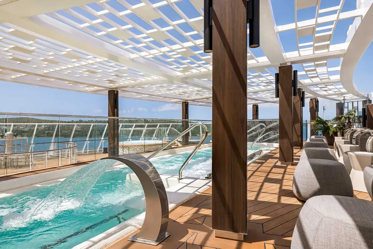 Oceania Insignia Aquamar Spa deck
