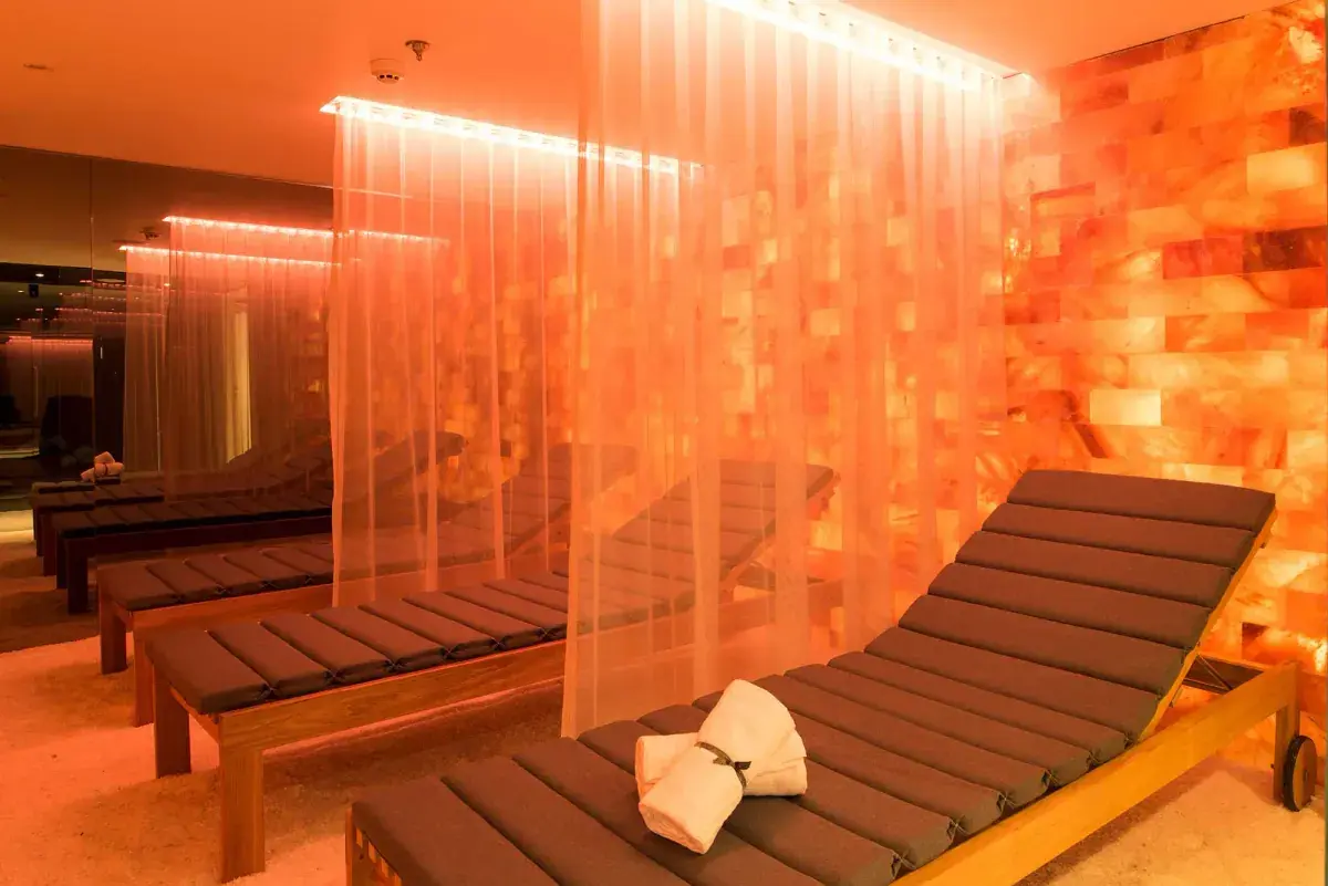 Scenic Opal: Salt Therapy Lounge