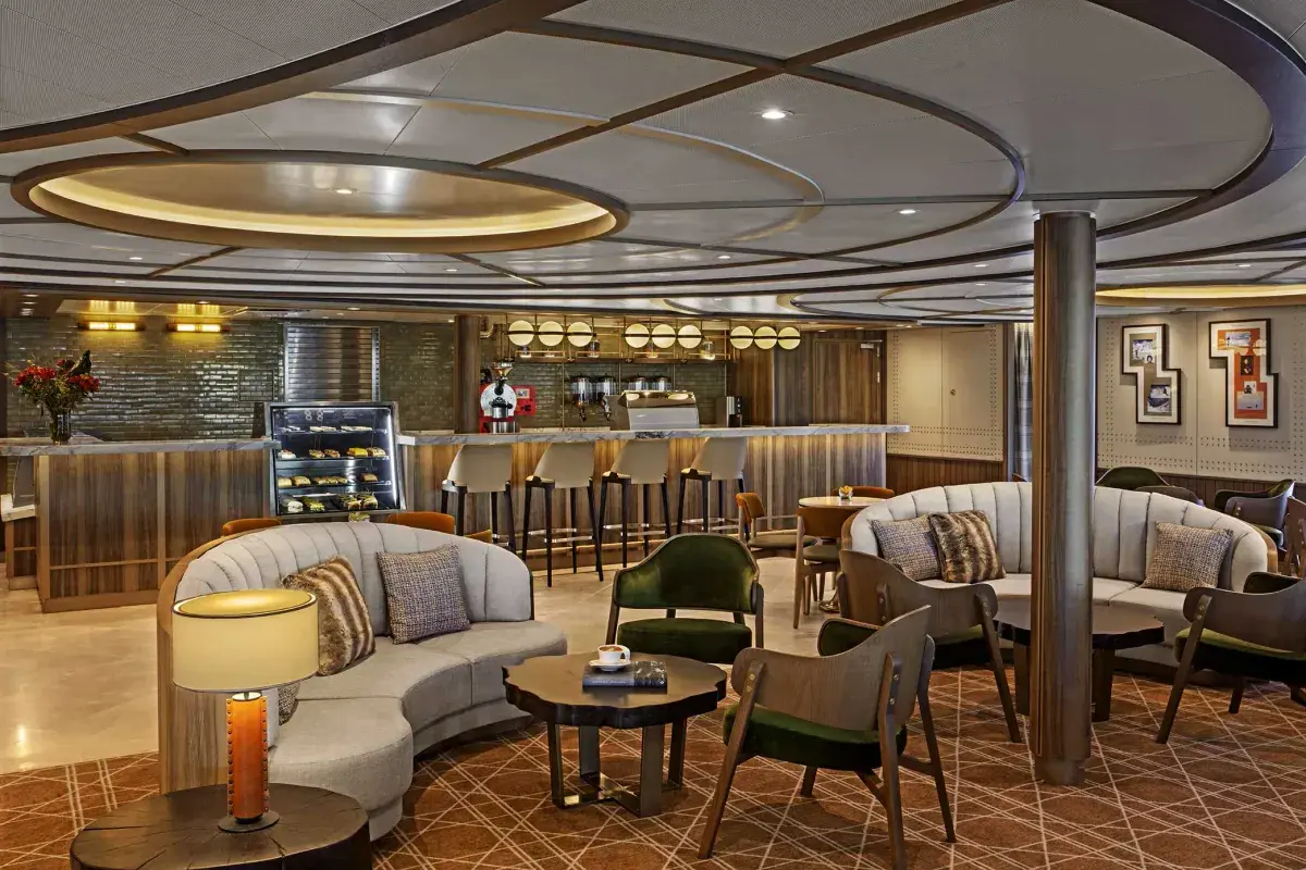 Seabourn Venture + Pursuit: Seabourn Square