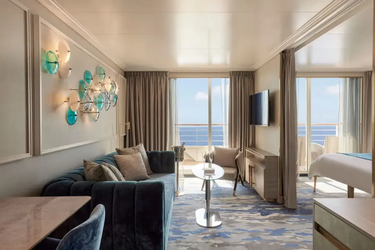 Crystal Serenity: Sapphire Veranda Suite