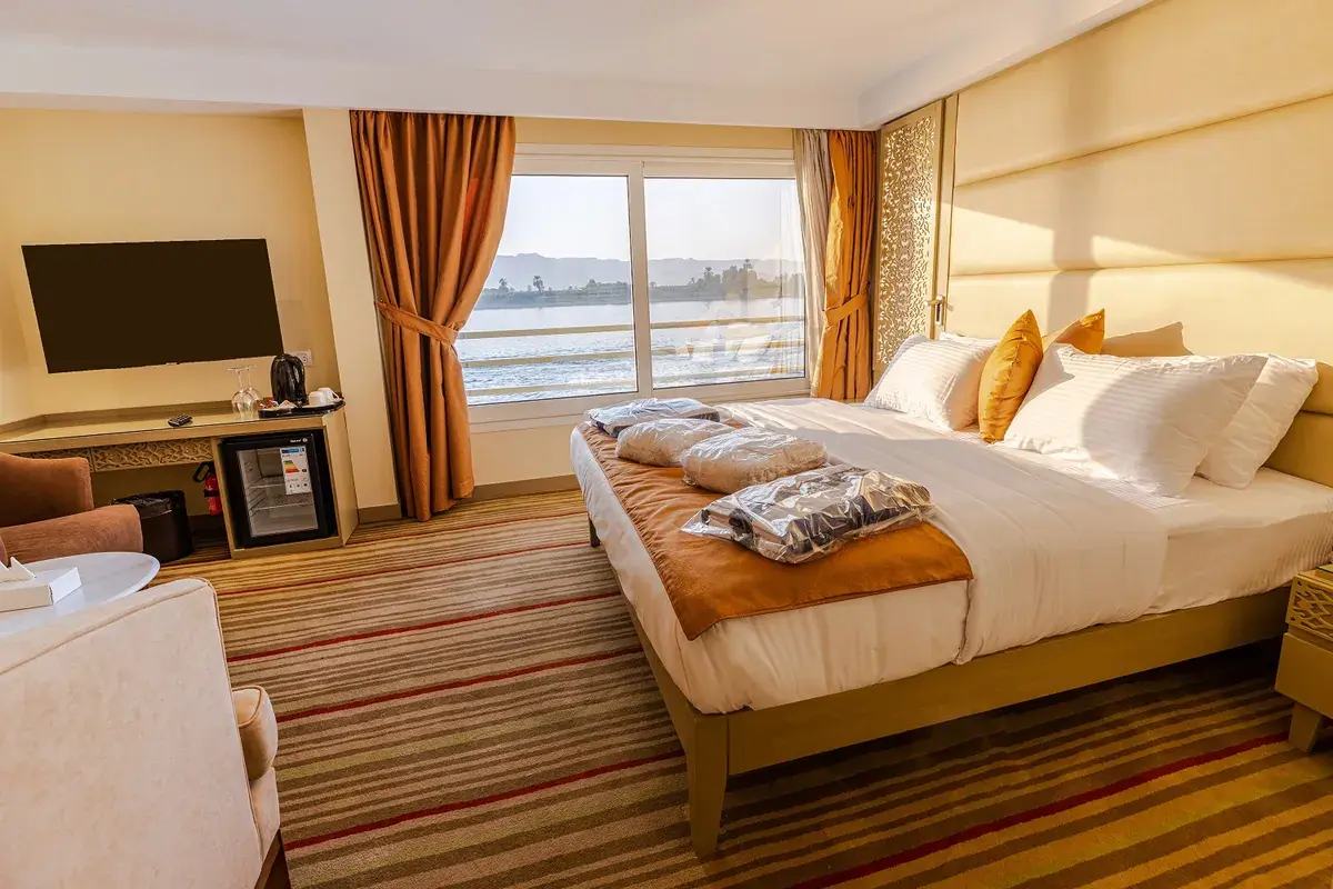 HS Nebu single suite interior