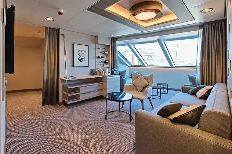 MS Roald Amundsen: MD Expedition Large Suite