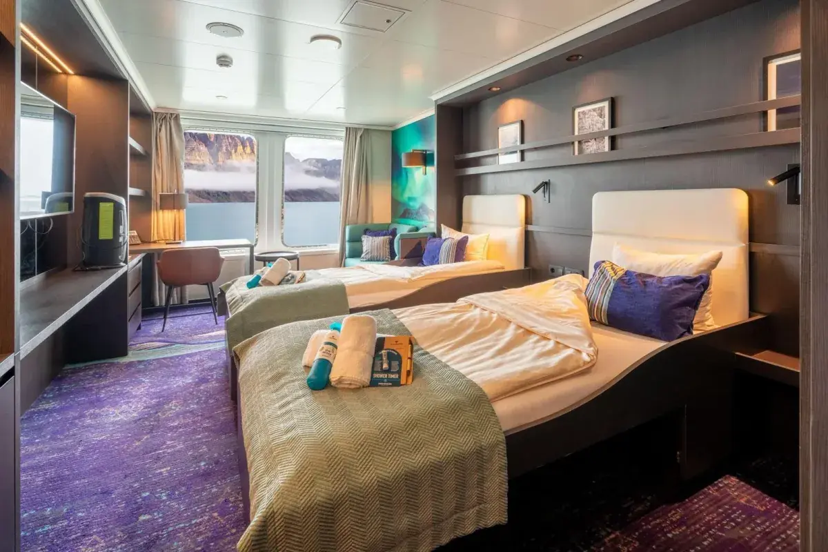 Twin Deluxe cabin aboard MV Hondius