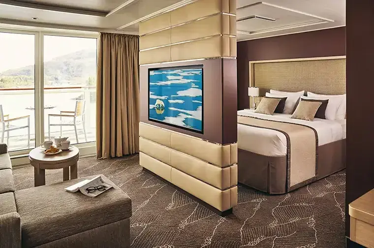 National Geographic Endurance Category 07 cabin interior