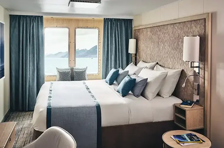 National Geographic Resolution Category 01 cabin interior