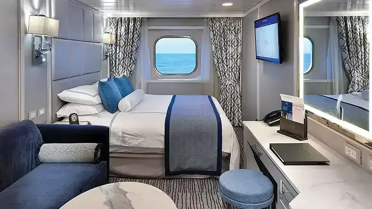 Oceania Insignia Deluxe Oceanview stateroom