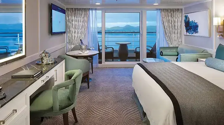 Oceania Insignia Penthouse Suite
