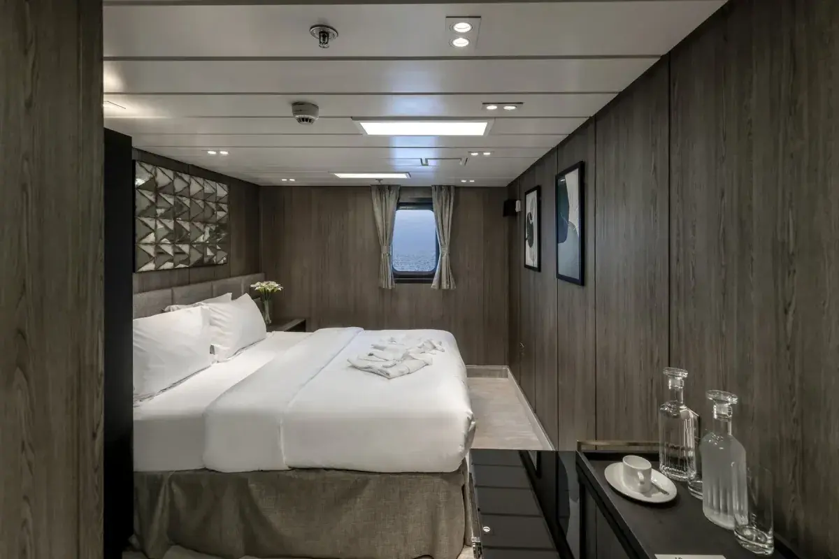 Deluxe cabin aboard RMS St. Helena