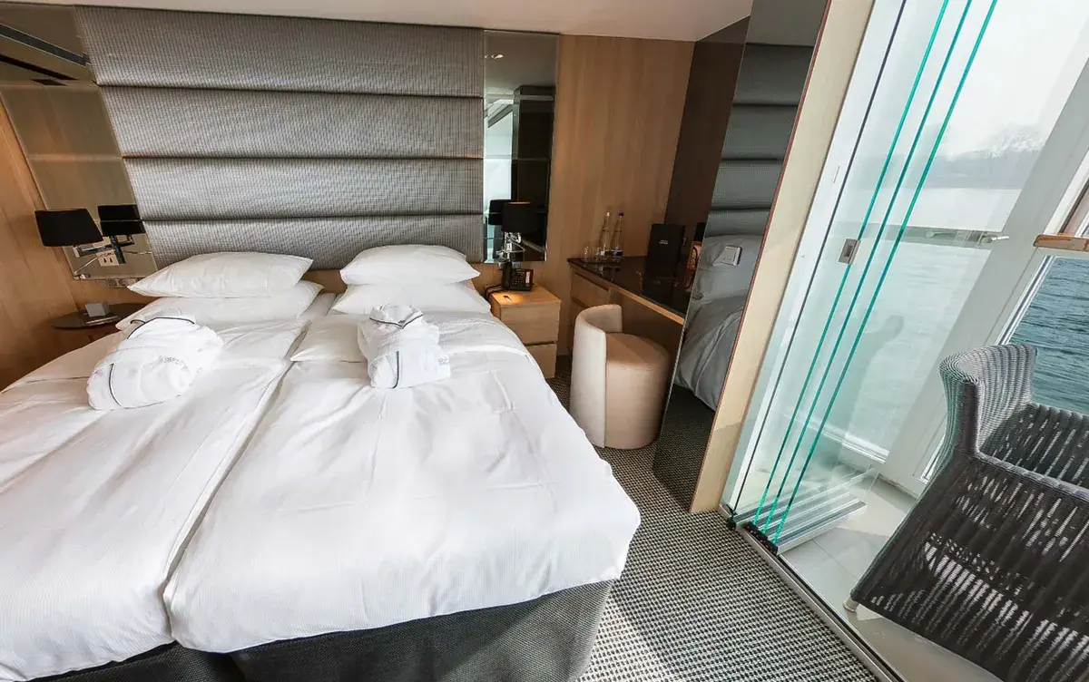Scenic Opal: Junior Balcony Suite
