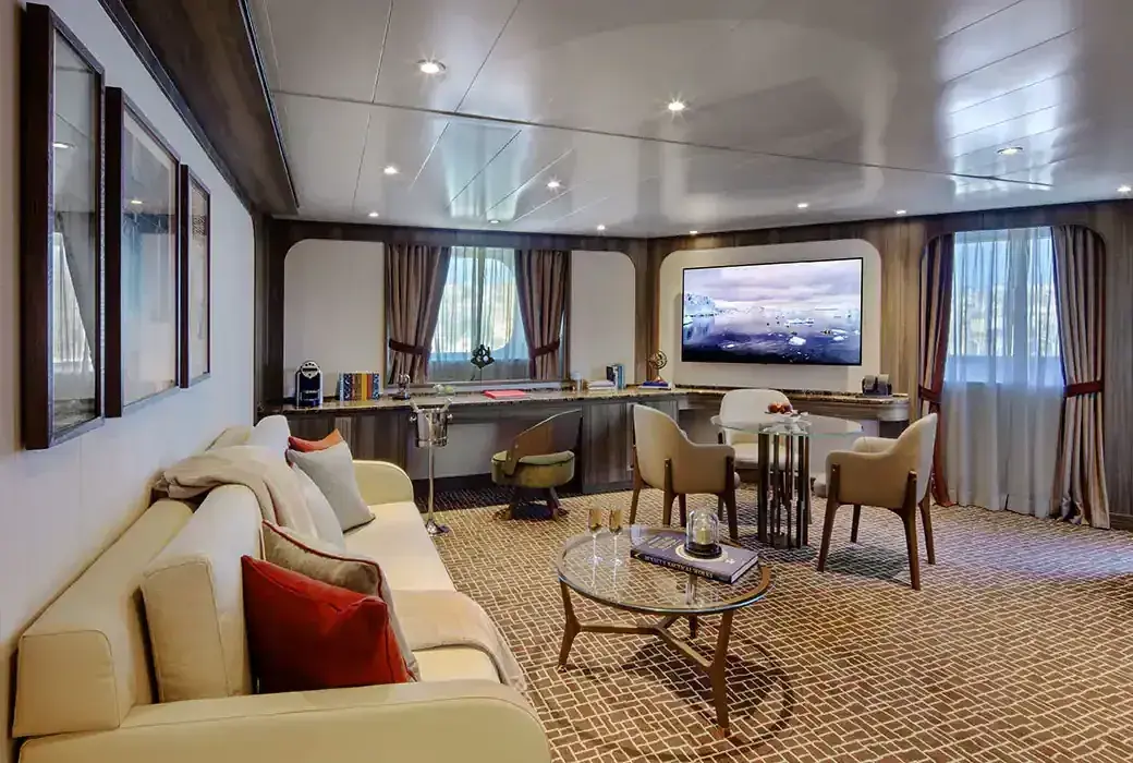 Seabourn Venture + Pursuit: Owner's Suite