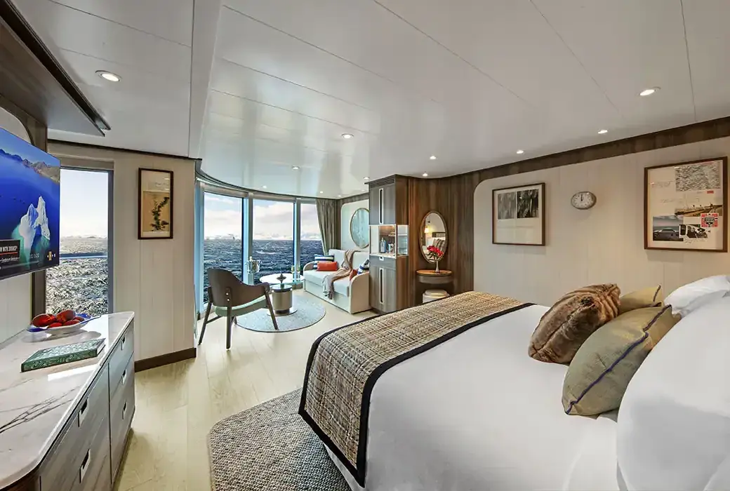 Panorama Penthouse Suite aboard Seabourn Venture and Seabourn Pursuit
