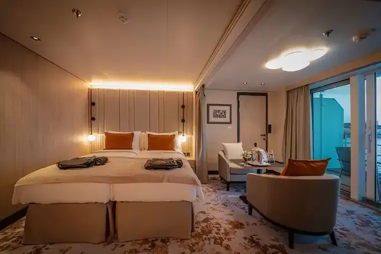 Swan Hellenic SH Diana Junior Suite interior