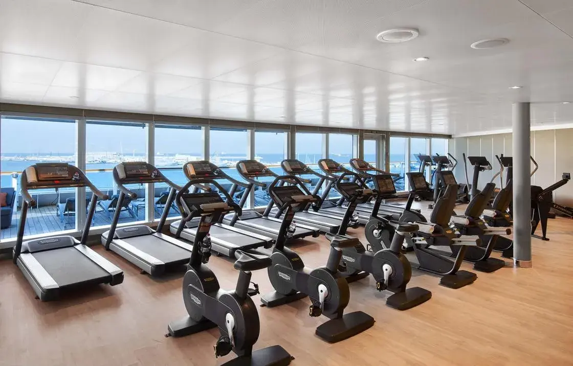 Seabourn Venture / Pursuit fitness center