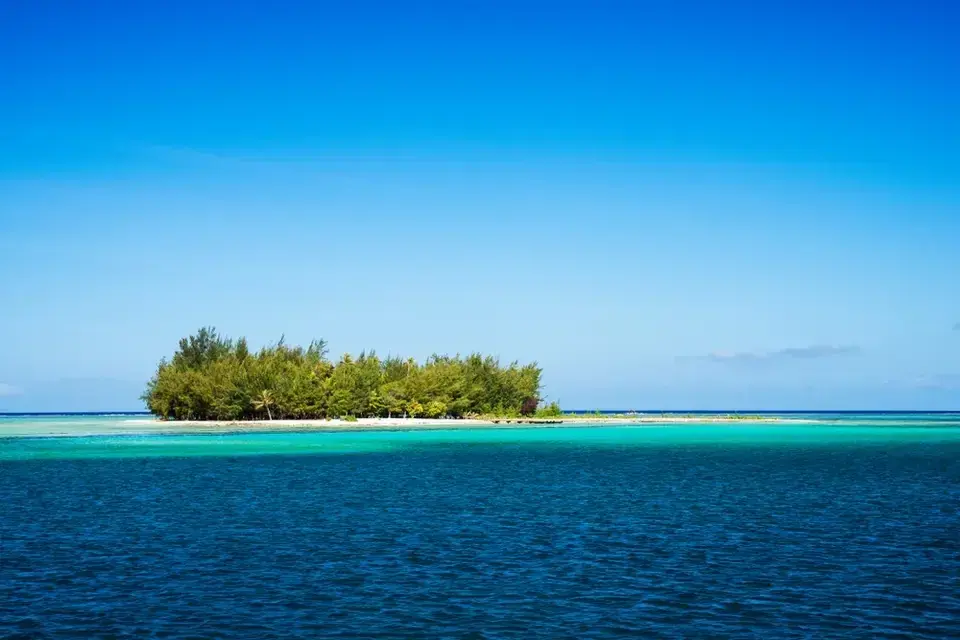 A lone island in Bora Bora