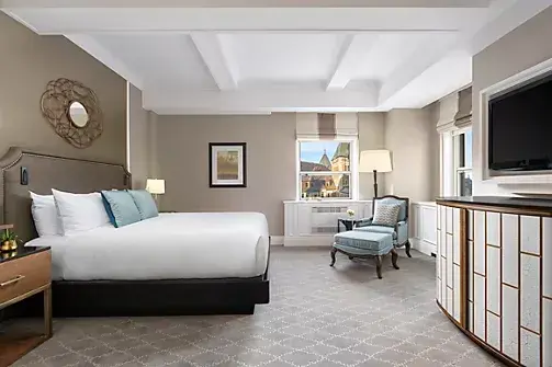 King room at Fairmont Le Château Frontenac