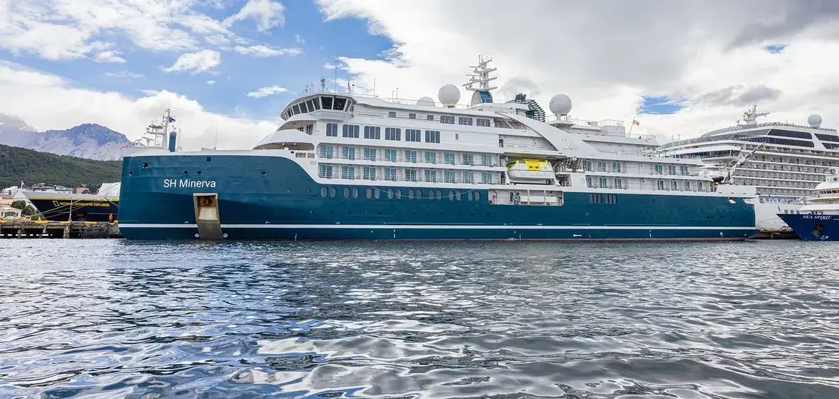 Swan Hellenic's HS Minerva at port